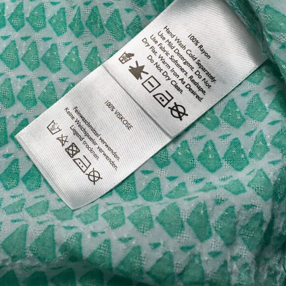 Eddie Bauer‎ Shirt Button Front Shaped Fit Green White Print Women's Medium - Picture 9 of 12